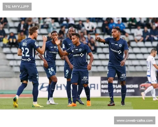 巴黎FC客场逼平马赛，伊科内替补登场建功